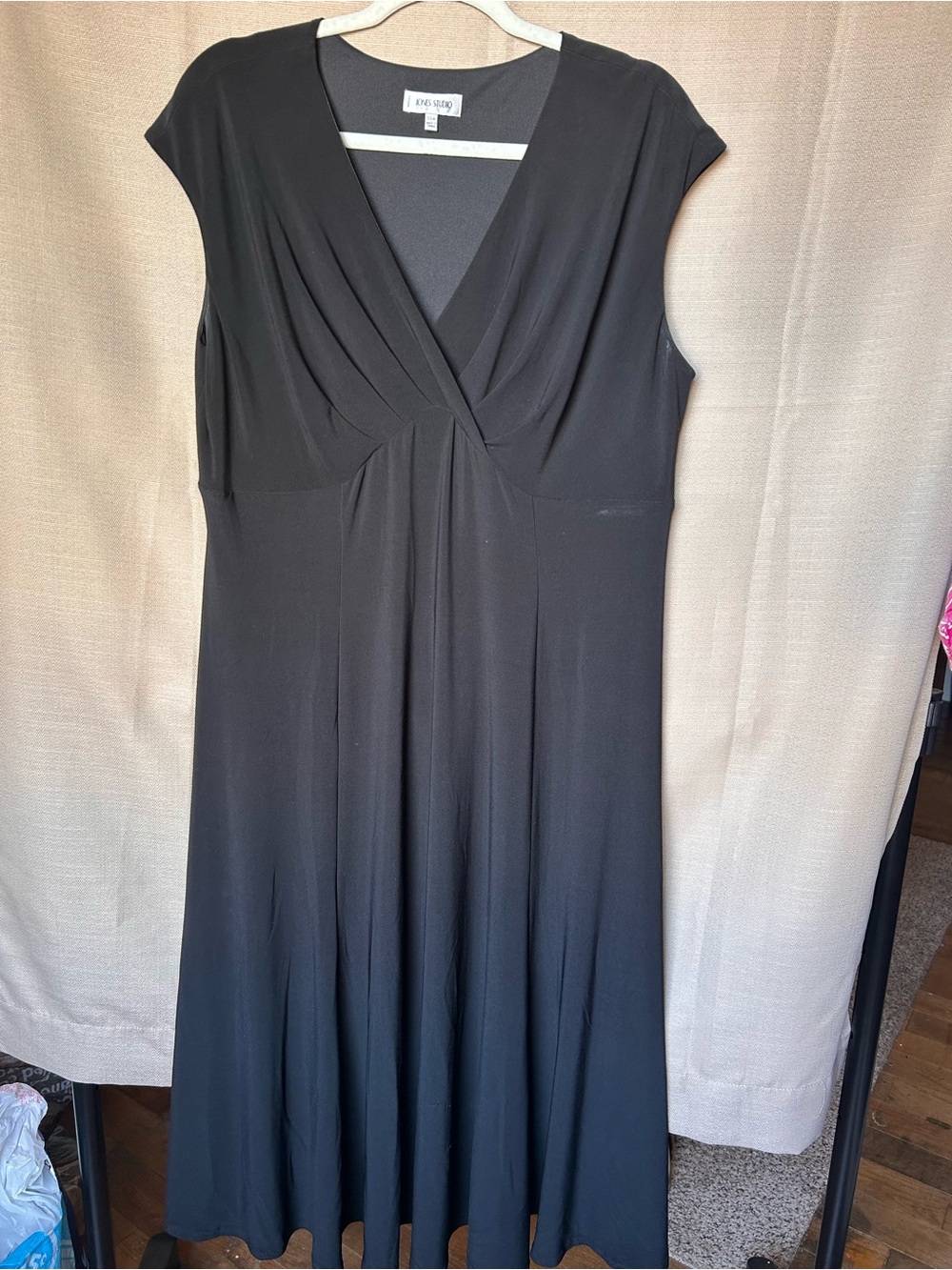 Jones Studio Black Cap-Sleeve Faux Wrap Midi Dress Formal Elegant